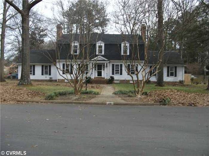 1st image of 216 Fulham Cir