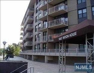 1st image of 2400 Hudson Ter APT 6X