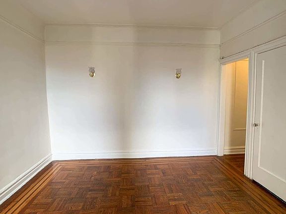 5th image of 34-12 32nd St #3HH