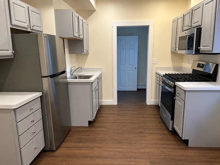5 Quigley Ct — Photo 1