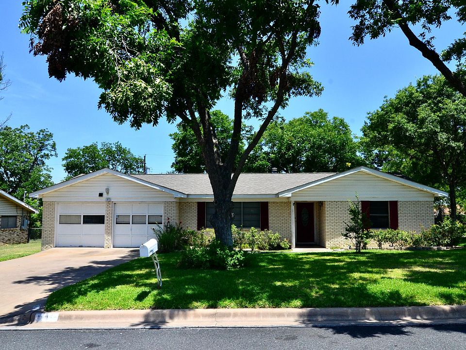 1st image of 11601 N Oaks Dr W