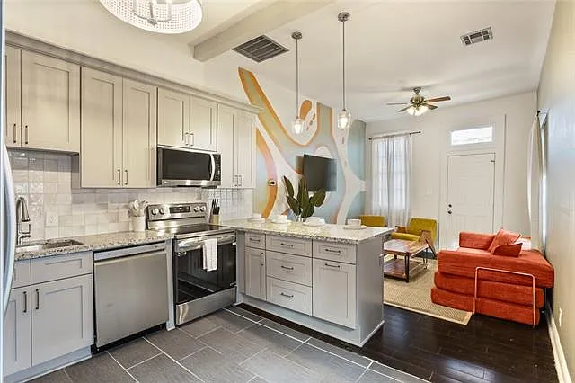 723 S Salcedo St #723 — Photo 8