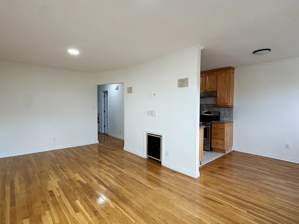 65-05 Woodside Avenue image 3 of 9