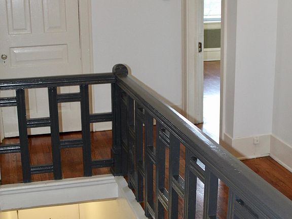 5th image of 426 Paris Ave SE