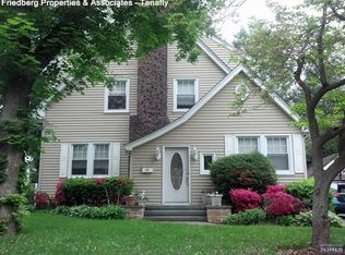 29 Sussex Rd, Tenafly, NJ 07670