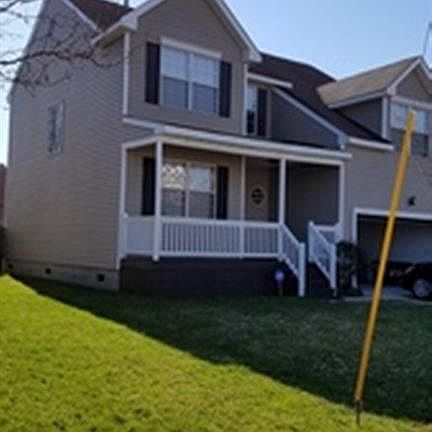 3rd image of 215 Grant St