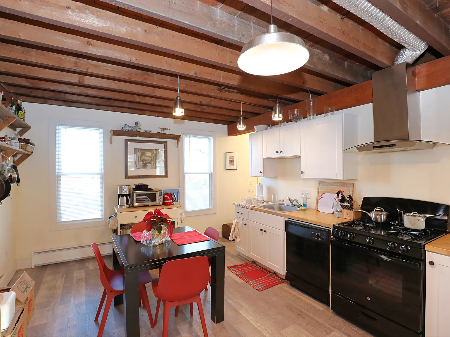 1 bed, 1.5 bath, 1040 sqft, $2,200 — Photo 4