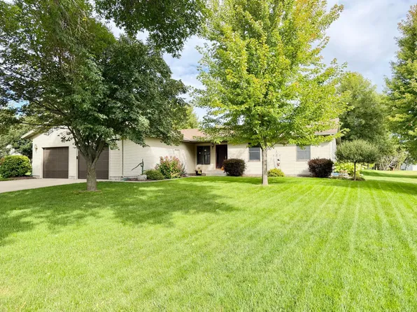 2201 Ridgewood Dr, Fergus Falls, MN 56537