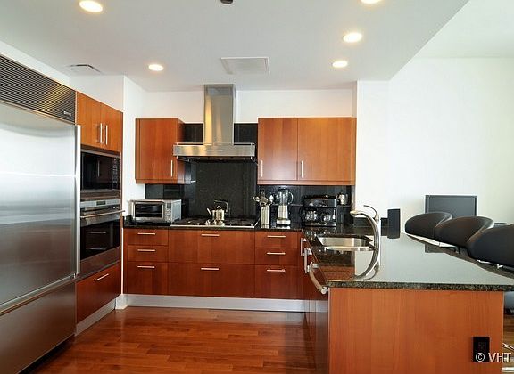 4th image of 401 N Wabash St #46D