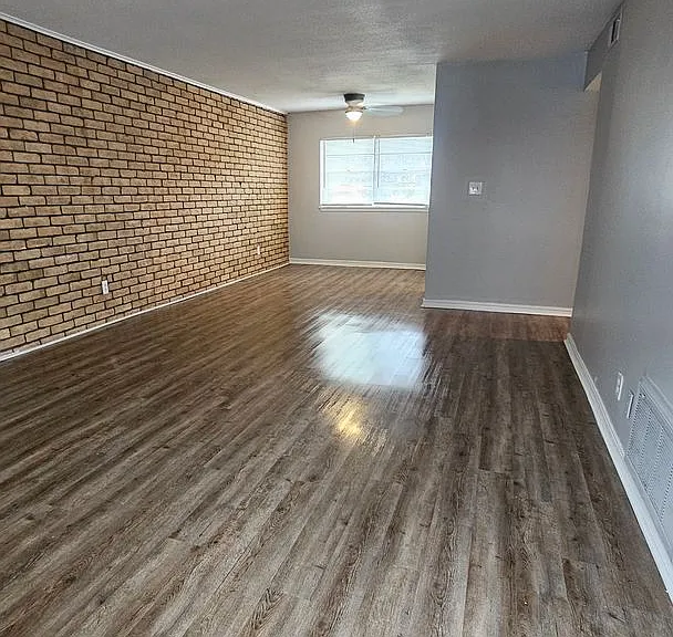 Woodward Park Apartments — Photo 24