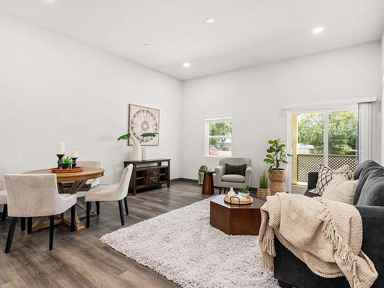Paradise Oaks Luxury Senior Living — Photo 13