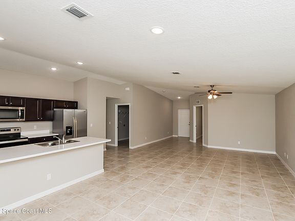 3rd image of 1305 Amelia Ave SW