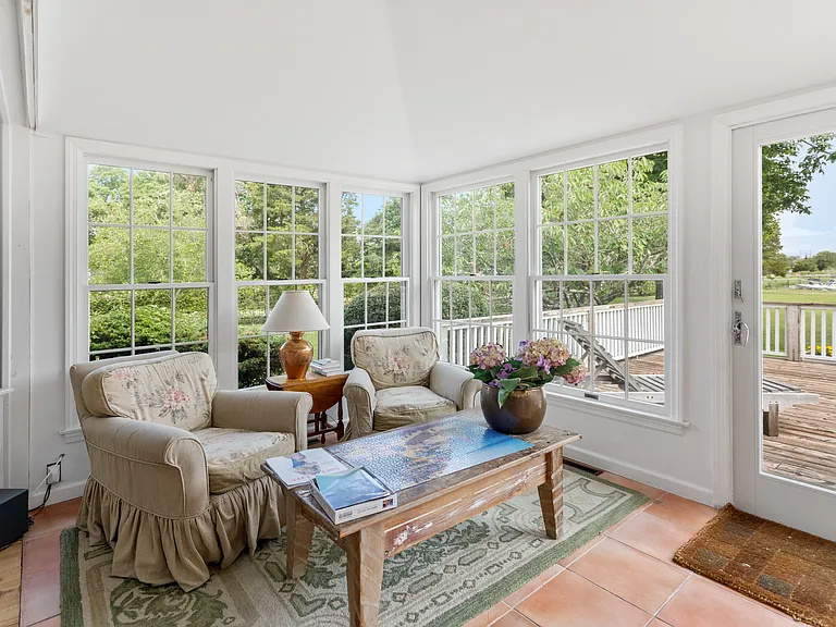81 Scotts Landing Rd — Photo 8