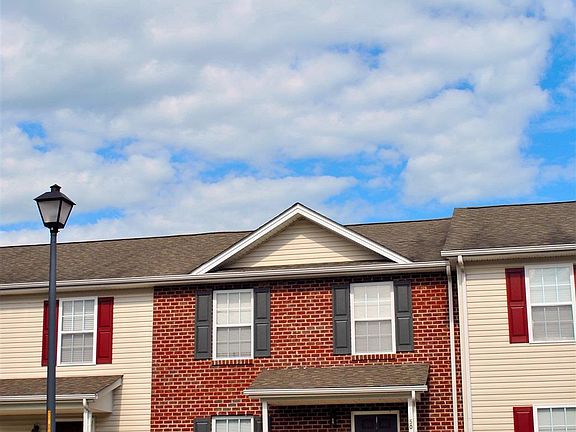 2nd image of 50 Charleston Ln