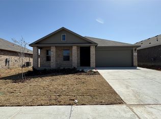 845 Round Robin Ln, Fort Worth, TX 76131