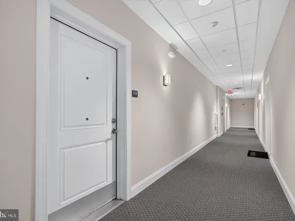 63 E Main St APT 208, Marlton, NJ 08053