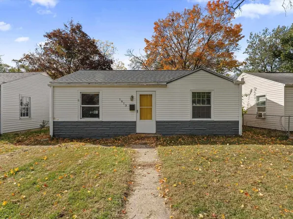 1613 Wilber St, South Bend, IN 46628