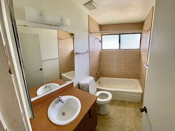 2nd image of 612 W Boise Hills Dr #0