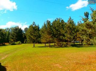 141 Spruce Rd, Ward, SC 29166