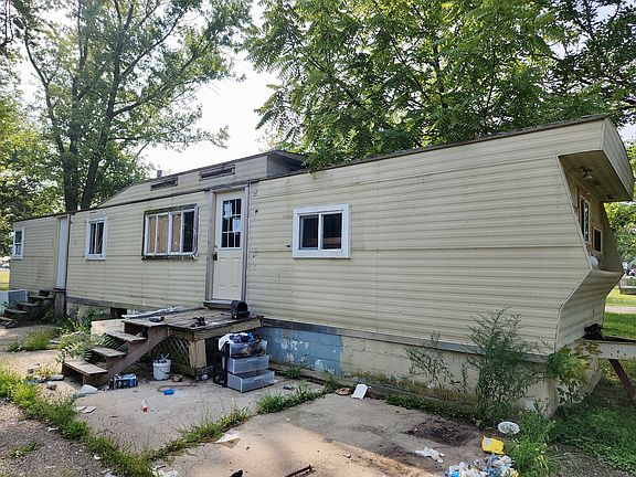 3rd image of 801 N Jackson St