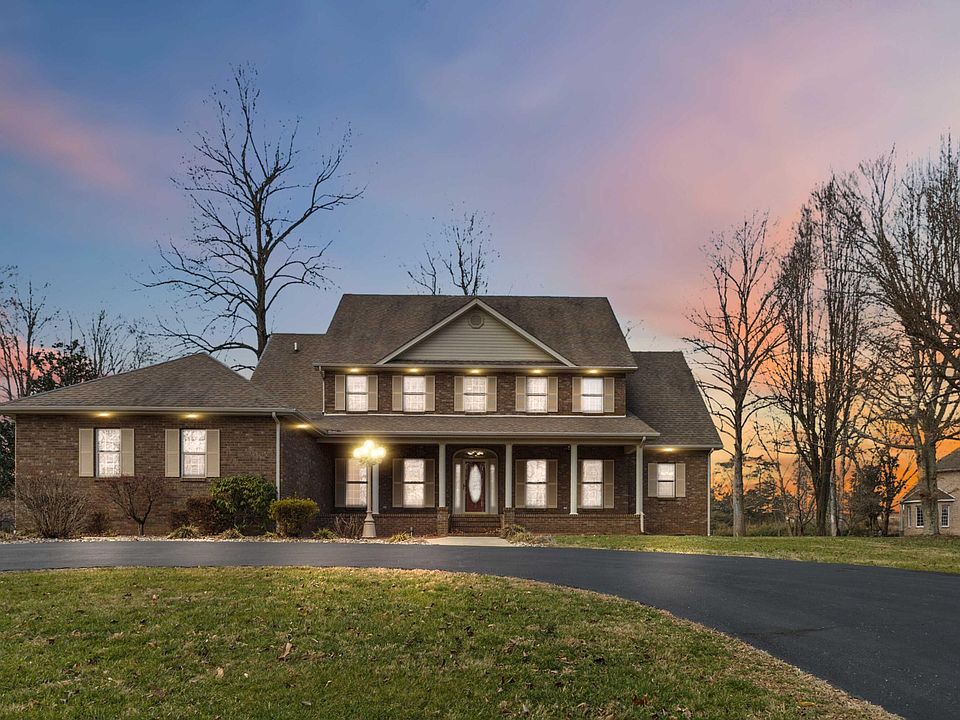 1st image of 371 Lakeview Dr