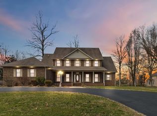 371 Lakeview Dr, Jamestown, KY 42629