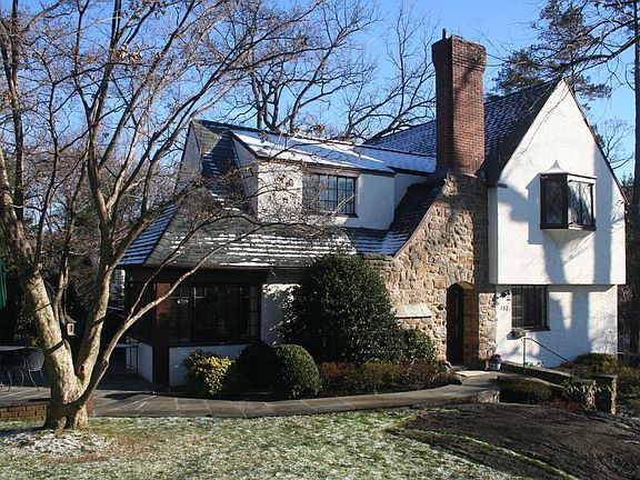 2nd image of 138 Rockland Ave