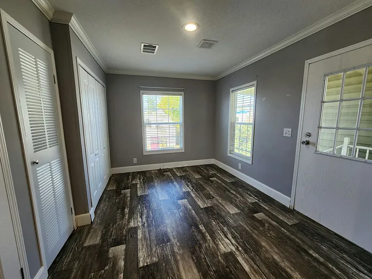 453 Emden St #453 — Photo 12