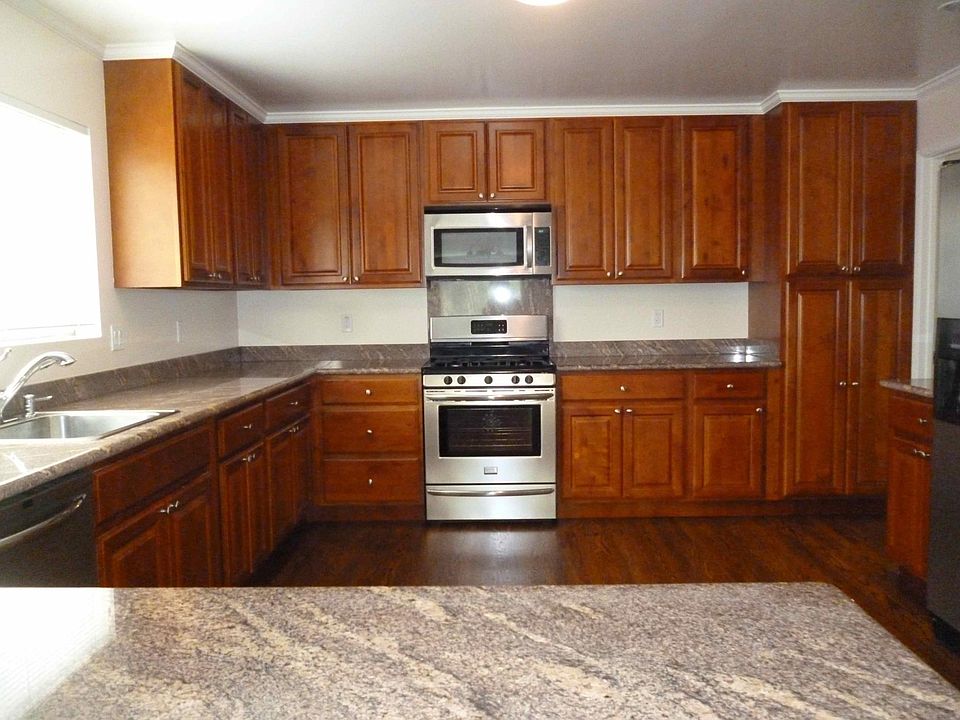 1st image of 831 Highland Ave #831