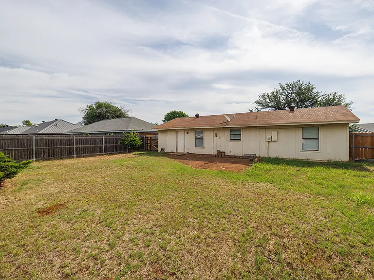 3874 Georgetown Dr — Photo 23