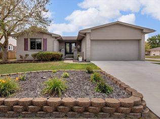 44299 Franciscan Dr, Canton, MI 48187