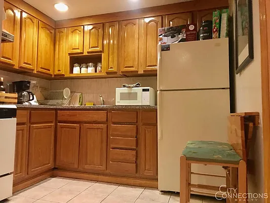 Rented by City Connections Realty | media 17