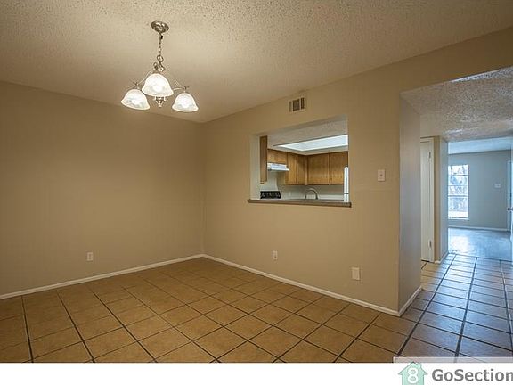 4th image of 403 Hartline Dr APT 3