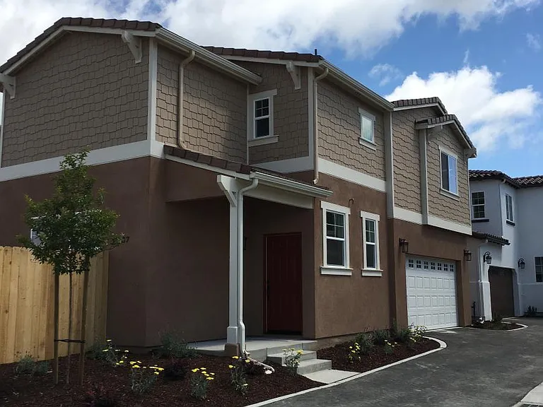 137 Sweetwater lane, Templeton, CA.
Built in 2017 craftsman style home.