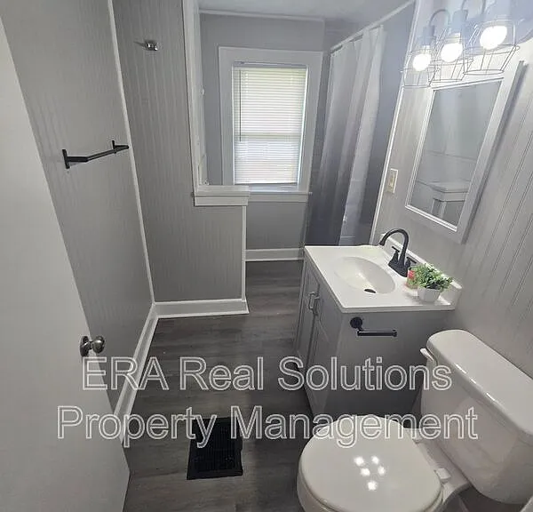 693 N Dawson Ave — Photo 11