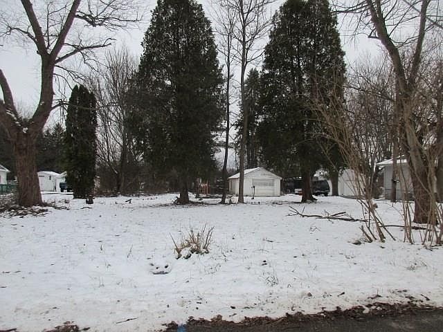 1st image of 454 Falls Ave