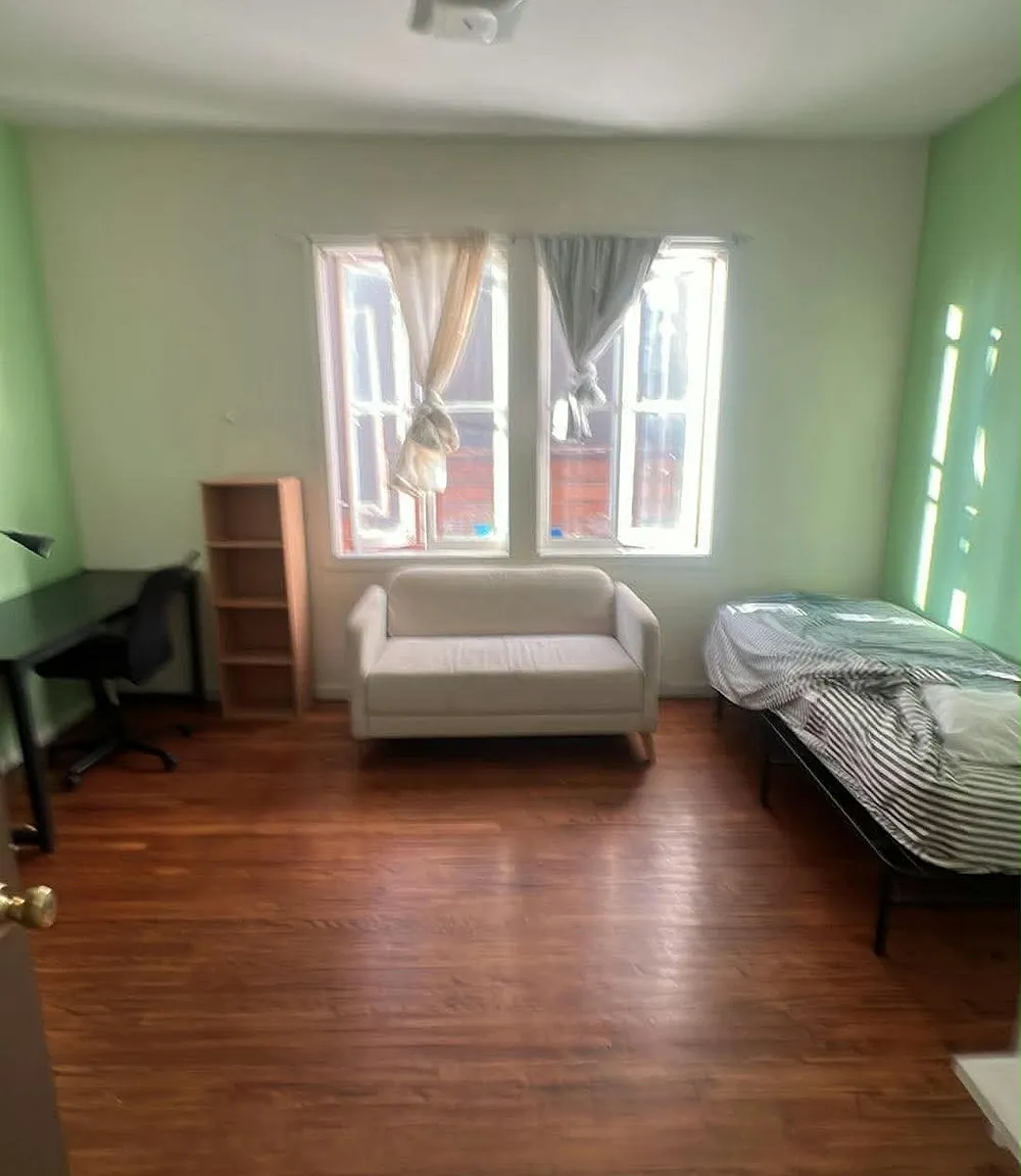 2455 Prospect St — Photo 3