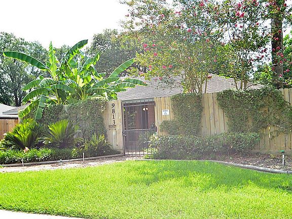5th image of 9813 Woodwind Dr