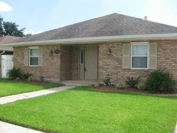 2709 Earl Dr, Meraux, LA 70075