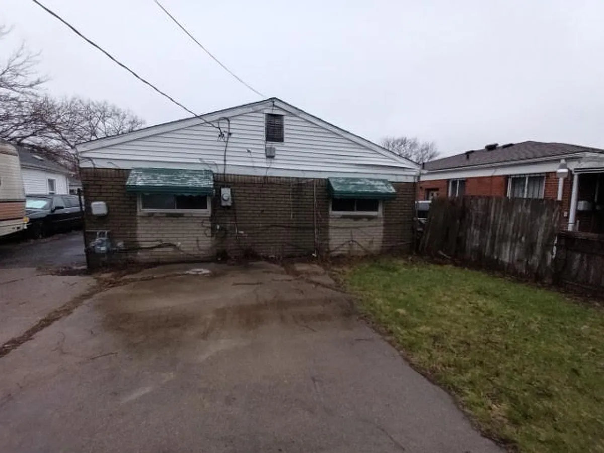 Building Photo - 20460 Griggs St