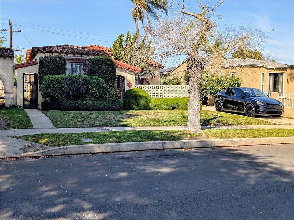 1st image of 3659 W 63rd St