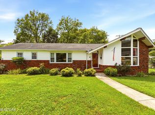301 Cross St, Clinton, TN 37716