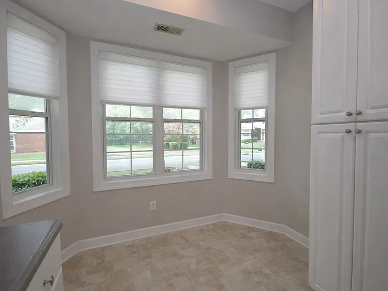 3319 Philmont Dr — Photo 6
