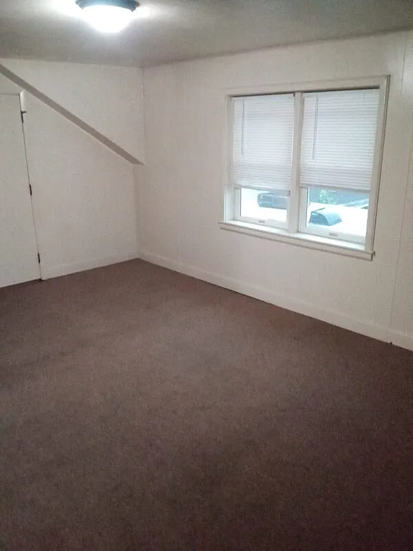 2 bed, 1.0 bath, $899 — Photo 4