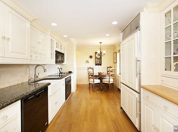 3rd image of 300 Winston Dr APT 703
