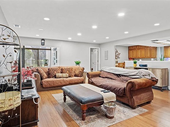 5th image of 13140 VILLAGE CHASE CIRCLE #13140