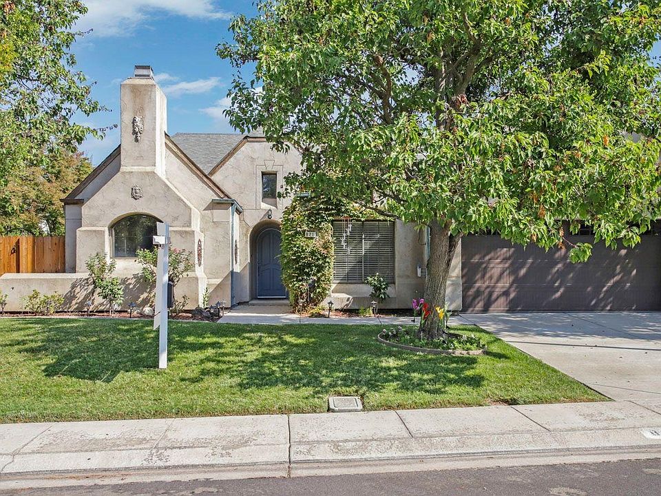 1st image of 821 Cinnamon Teal Way