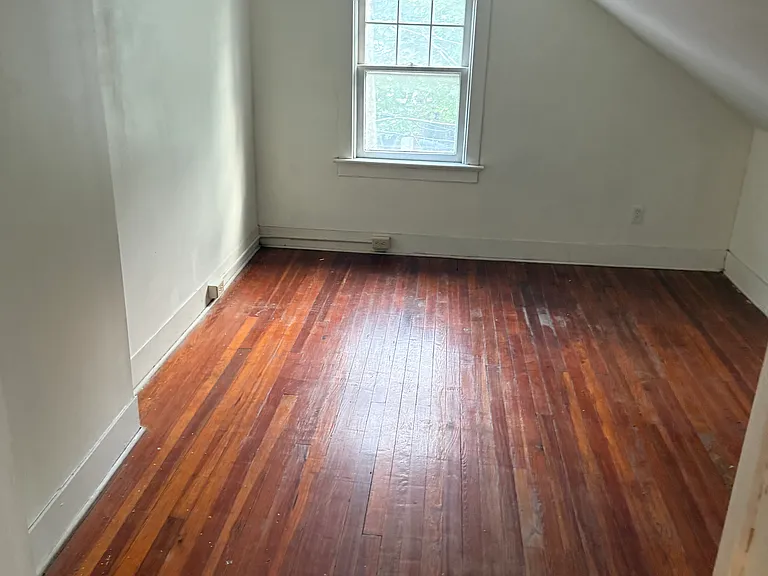 864 Stuyvesant Ave — Photo 15