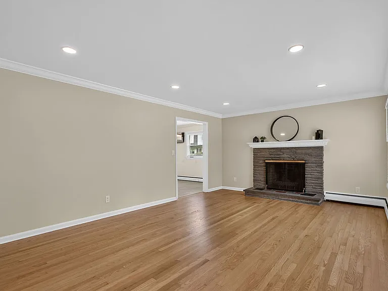 663 Mountain Ave — Photo 8