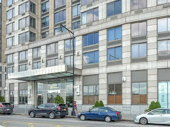 200 Riverside Boulevard 10C image 16 of 16